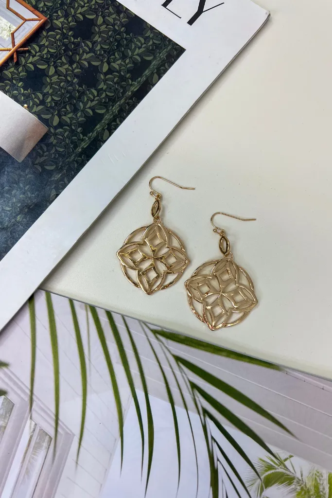 Gilded Beauty Dangle Earring